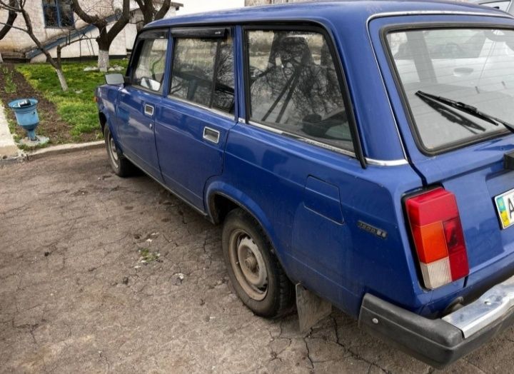 Жигули 2104  ...