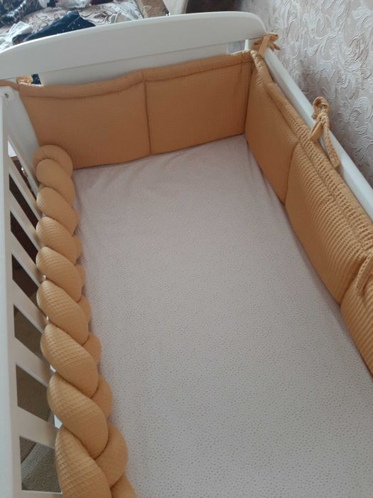 Бортики на дитяче ліжко