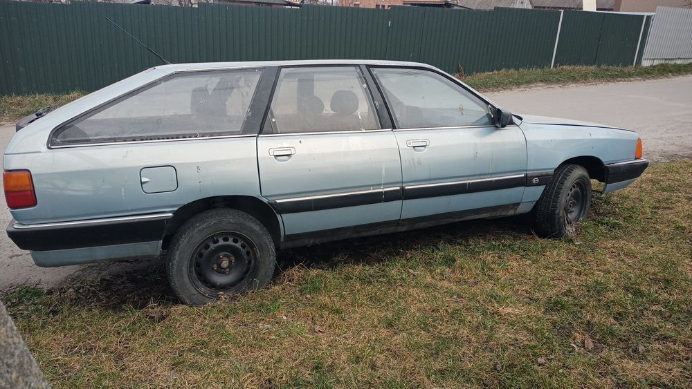 Ауді 100  С3 продам