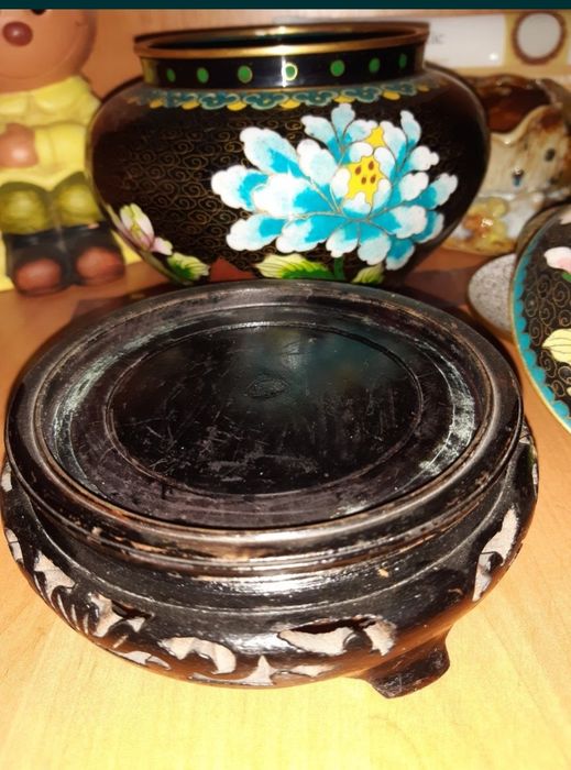 Ваза в технике клуазоне