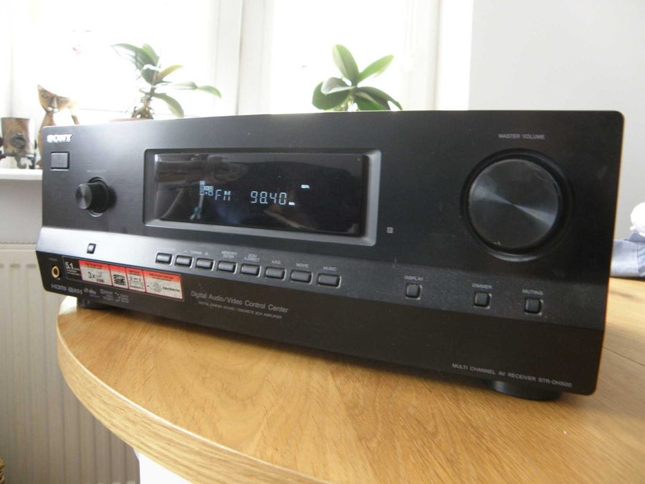 Amplituner AV Sony
STR-DH500