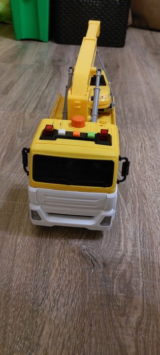 Евакуатор з таксі іграшковий