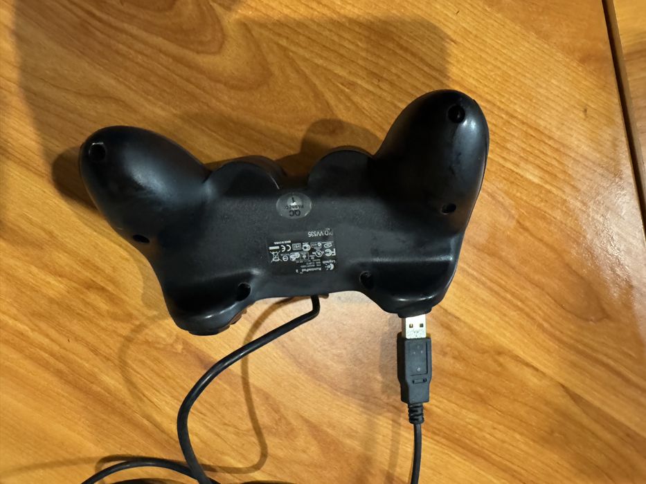 ** Gamepad Logitech com fio USB **437239840381358082