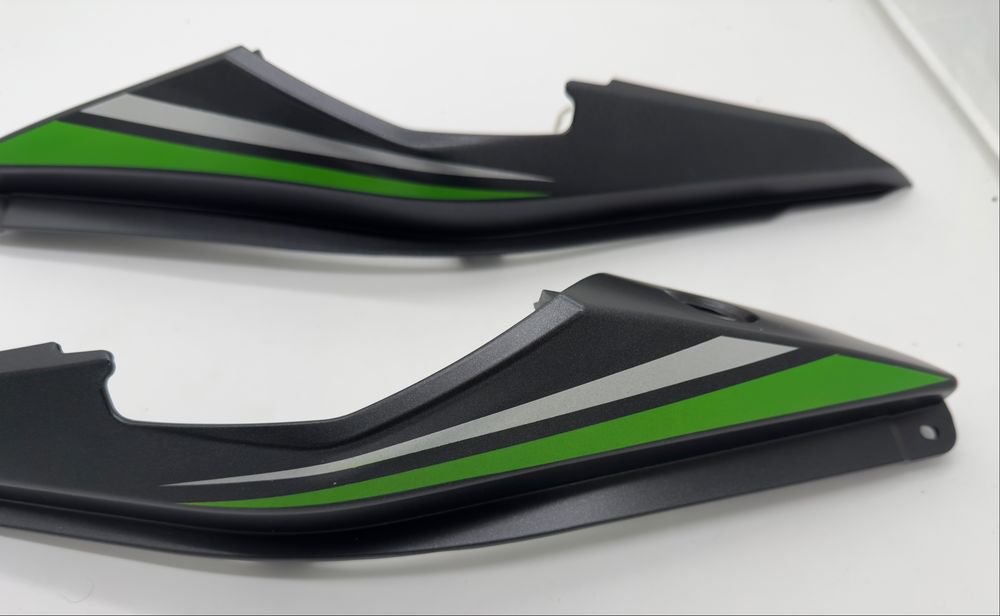 Kawasaki versys 650 ogon tyl zadupek owiewka L P