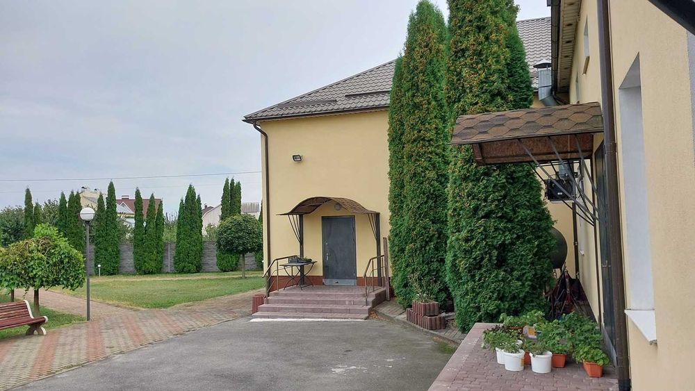 Оренда приміщення вільного призначення в Зарванцях