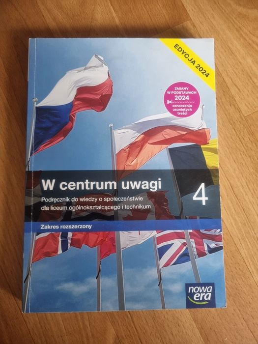 W centrum uwagi 4 - podręcznik do wiedzy o społeczeństwie, zakres rozszerzony