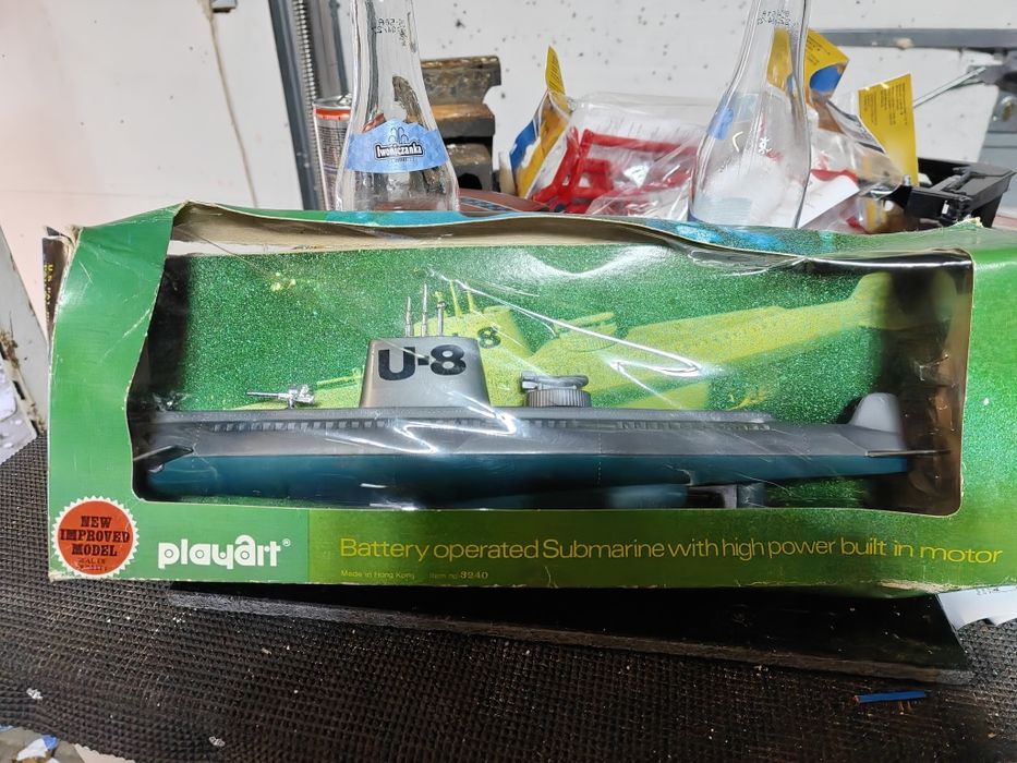 VINTAGE 1970s Playart U-8 Sea Raider Submarine