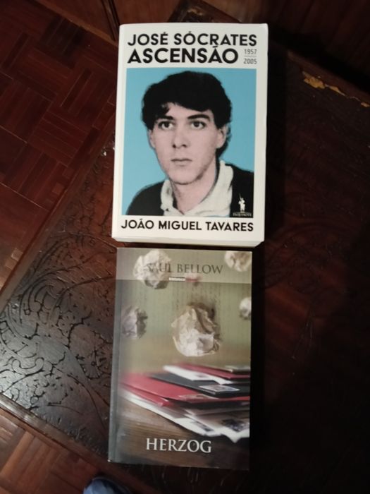 2 Livros pagamento em numerário zona Lisboa