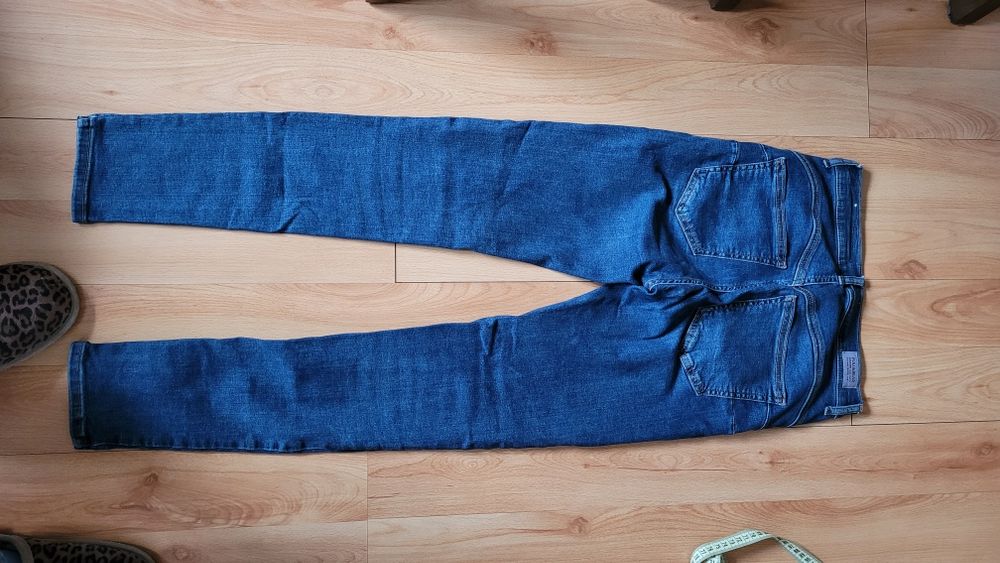 Spodnie pull&bear wysoki stan