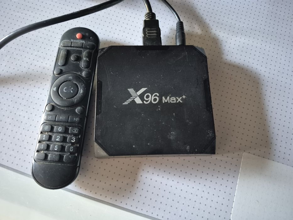 Смарт приставка x96 max 4/32