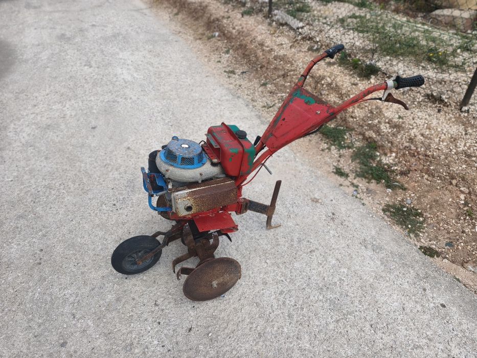 Trator motoenxada