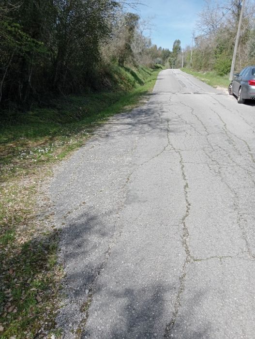 Vende-se terreno urbano e rústico casa ruína.
