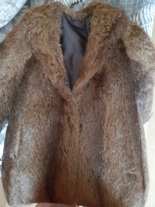 Casaco de Pêlo Vison,  tamanho S, Comprimento tres quartos.