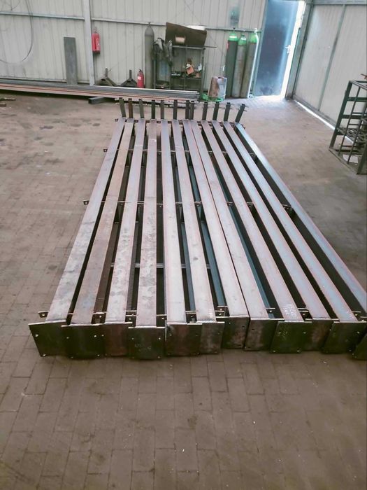 Konstrukcja hali 8x25x5m