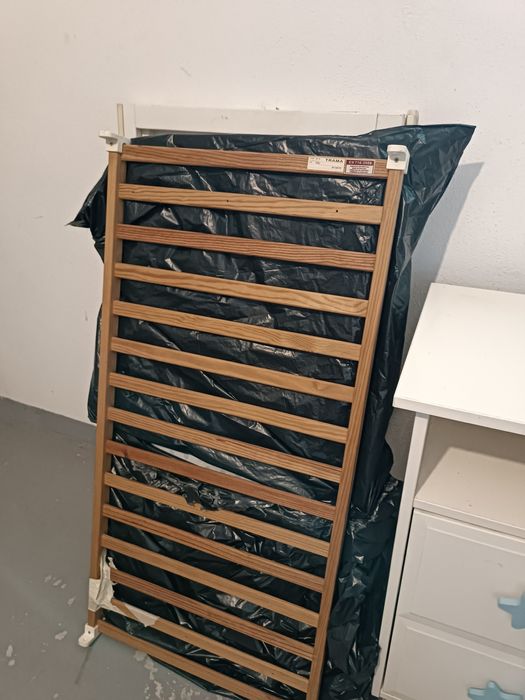 Cómoda e cama bebé