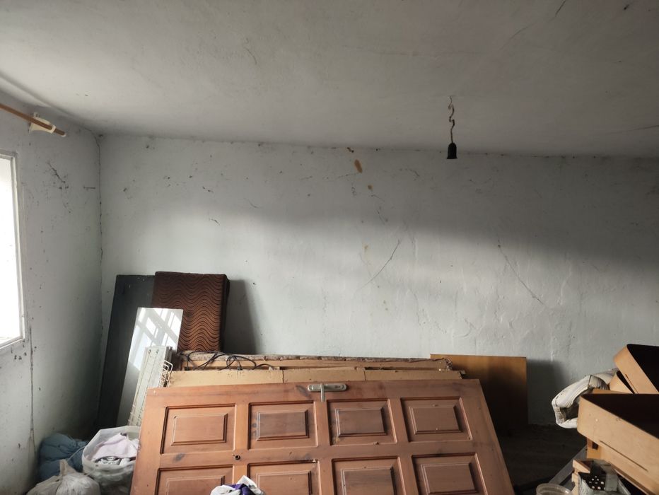 Хата по вулиці Пирогова, земельна ділянка