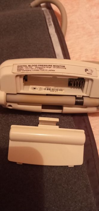 Тонометр AND UA-704 полуавтомат ,Японія.Танометр.