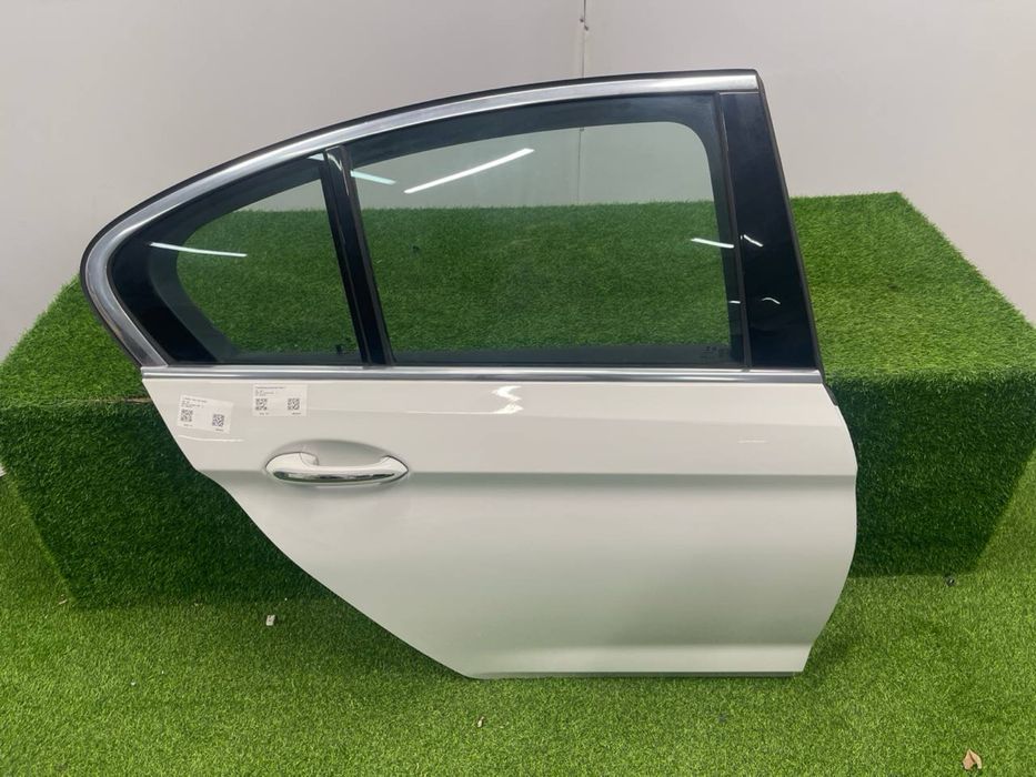 Bmw g30 двері задні праві