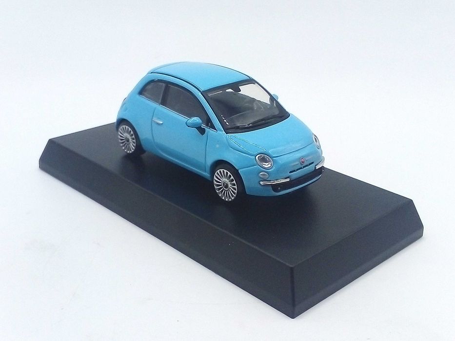 Fiat Nuova 500 (2007) - skala 1:64 Kyosho + box & book Japan Series