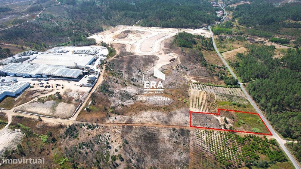 Terreno localizado na Zona Industrial da Freixianda