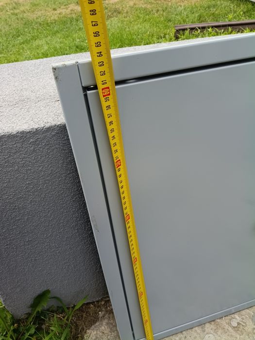 Drzwiczki rewizyjne metalowe wymiarach 64 na 40cm