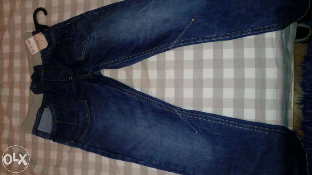 Calças de ganga novas tamanho 10-11