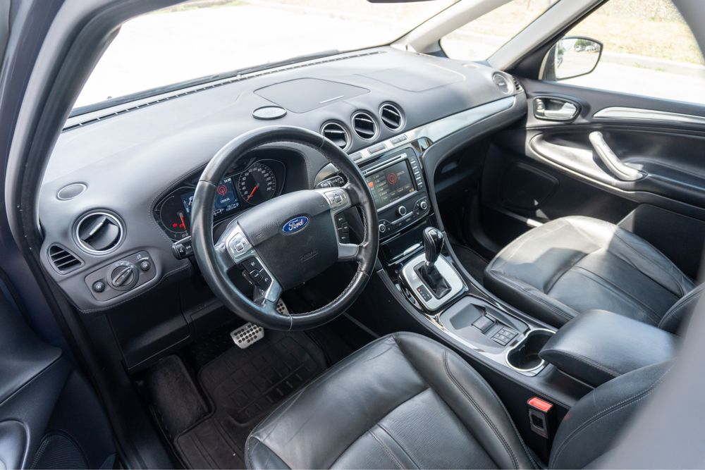 Ford S-Max — fotografia 7