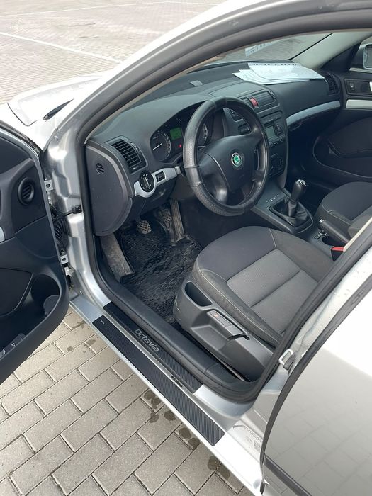 Продам шкоду skoda