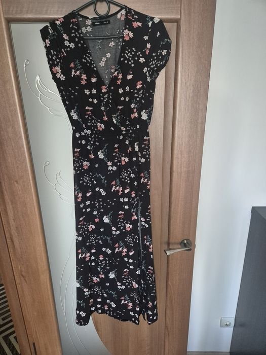 Сукня,плаття на запах