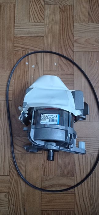 Silnik elektryczny pralki Indesit Model BWST 72200