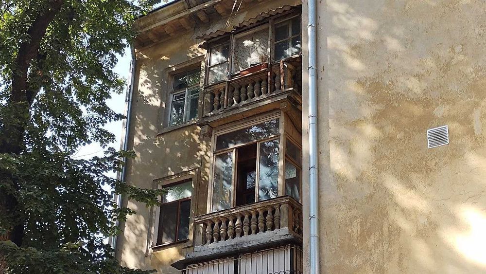 Сталинка 3/4 эт., Банный переулок, Молдаванка, рядом ЦЕНТР города