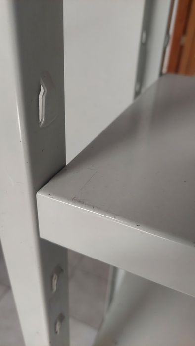 Estante Metálica / Cinza 4 Prateleiras - Resistente - Bom Estado