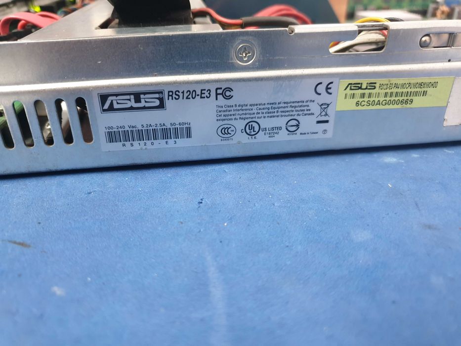 Servidor Asus RS120-E3
