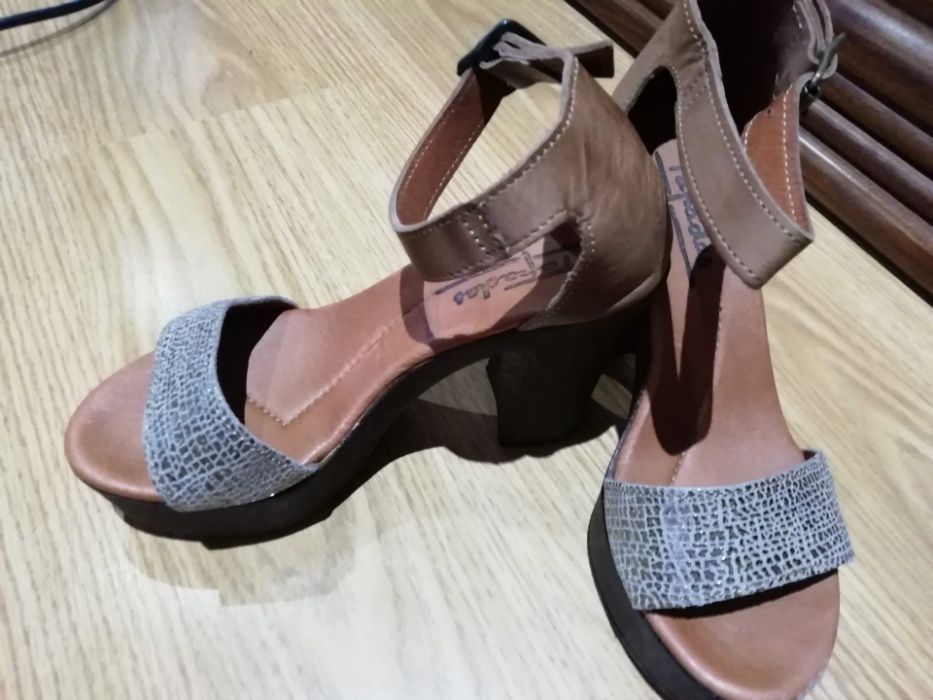 Sandália de Senhora