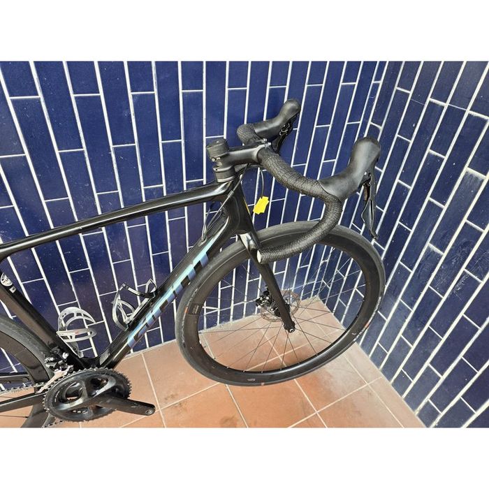 Giant carbono com rodas carbono