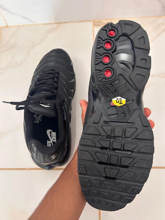 Nike Air Max Plus (TN) "Triple Black"
