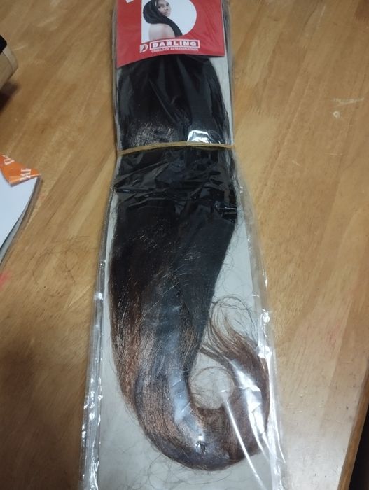Cabelo postiço de várias marcas