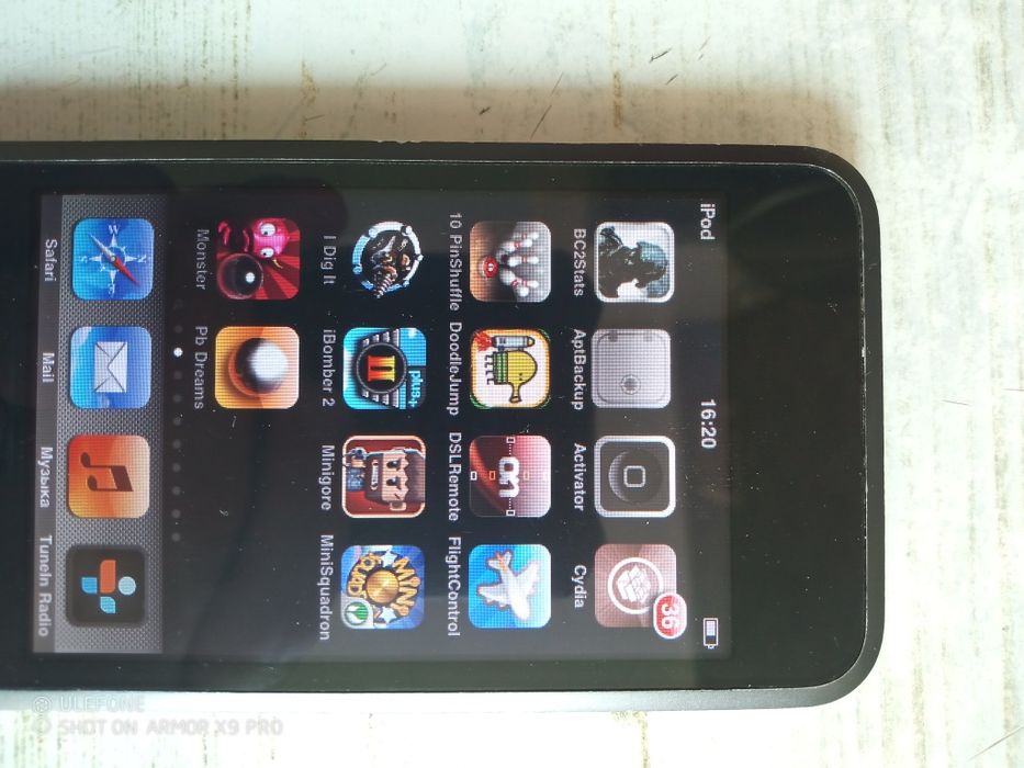 Ipod touch 1g 32gb +hi-res навушники Fiio