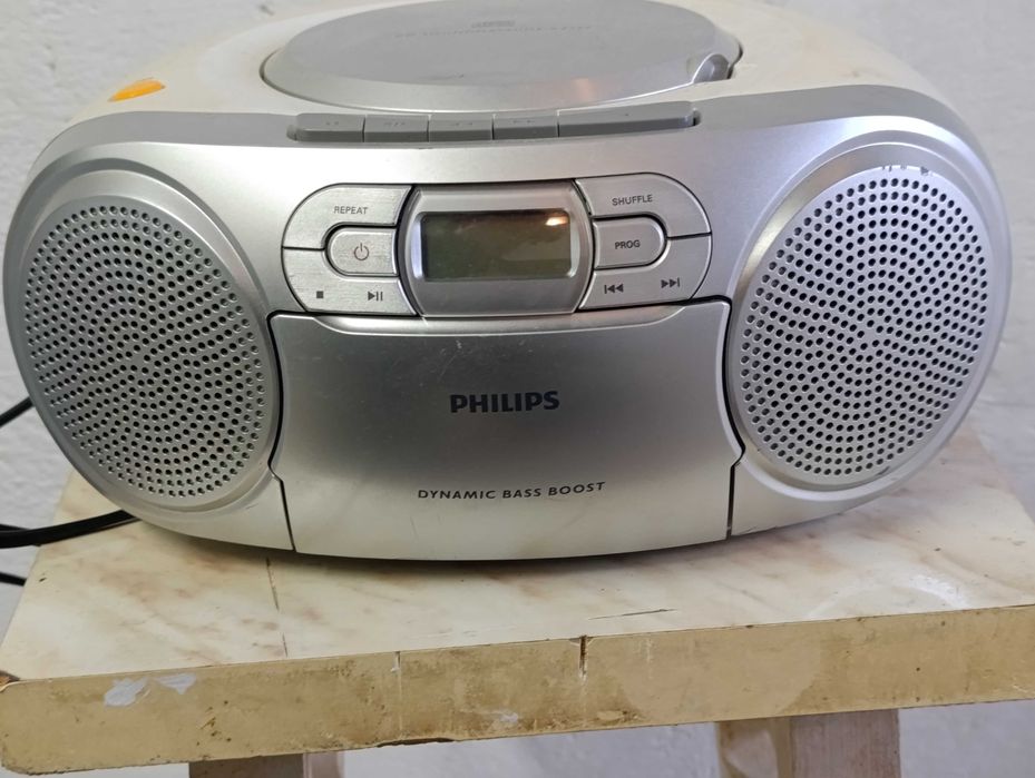 Radio Philips z odtwarzaczem CD i magnetofonem kasetowym
