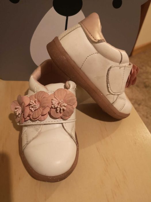 Buciki dla dziewczynki r 22