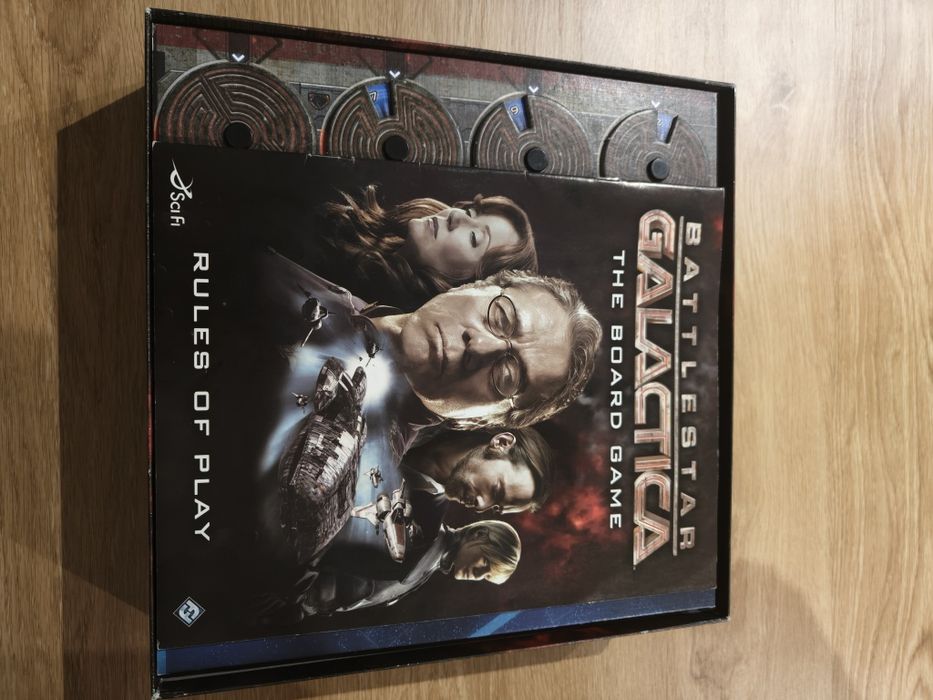 Battlestar Galactica com insert 3D513895136536176643