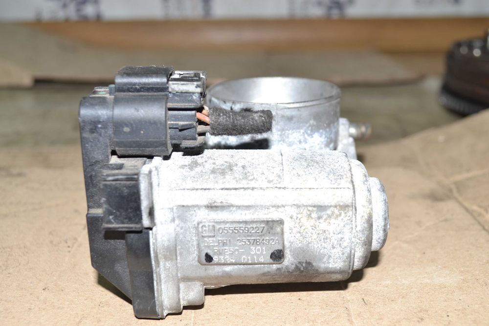 Дросельна заслонка Opel Astra G Zafira B, Opel Astra 1,6 16V 055559227