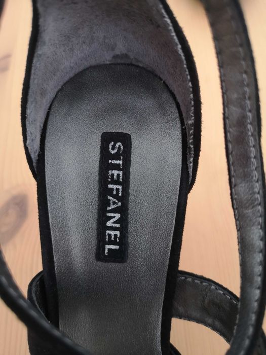 Sandálias em camurça peep toe Stefanel 37