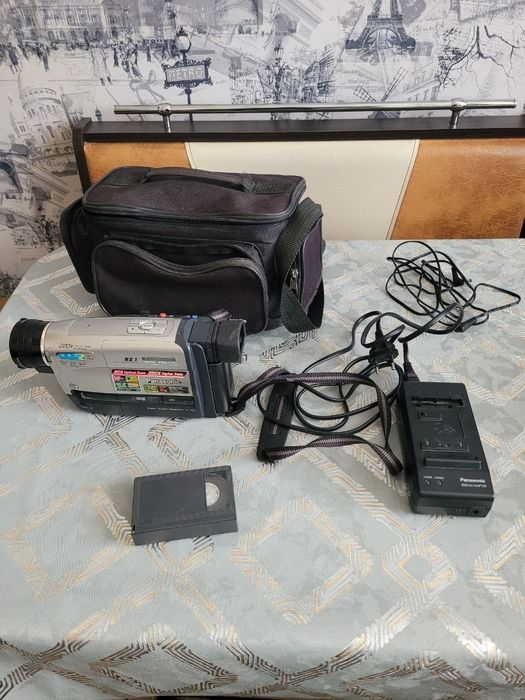 Видеокамера.    .