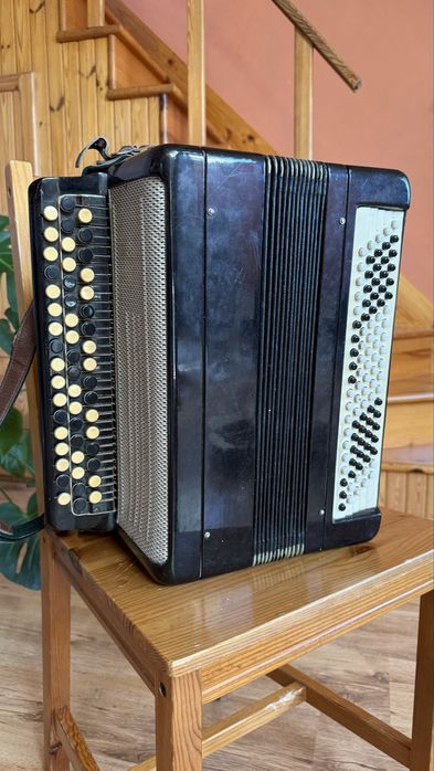 Akordeon guzikowy – radziecki, „Melodia” (Tula)