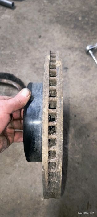 Toyota hilux диски гальмівні