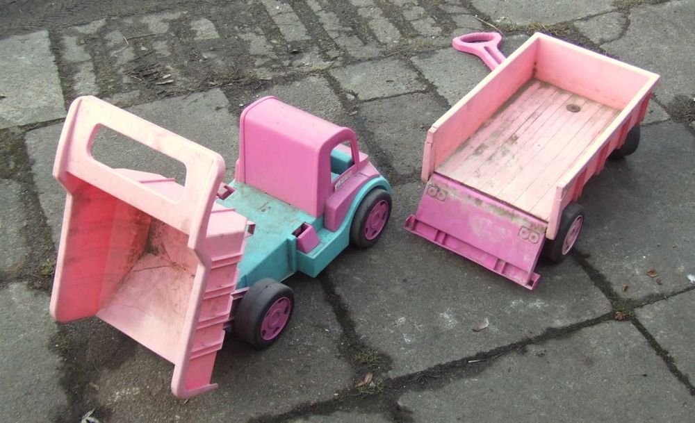 Duże zabawki ładowarka-traktor na pedały z turem. Wywrotki z przyczepą