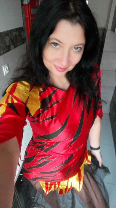 Super strój karnawałowy , halloween kobieta ogień roz. M-L