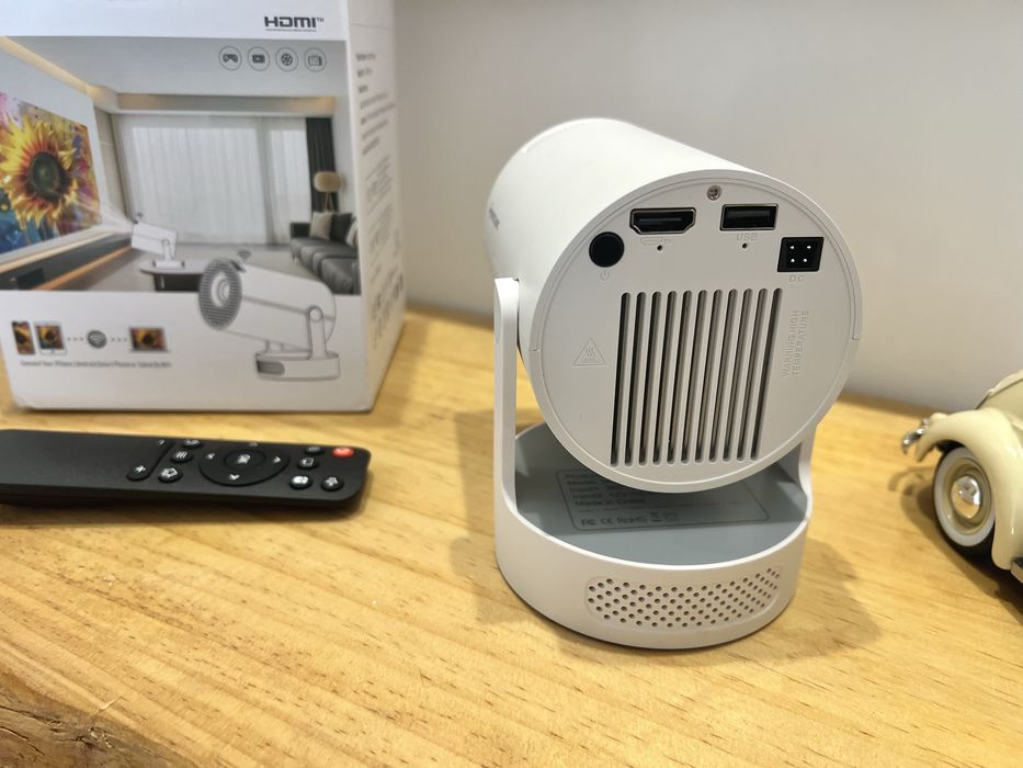 Projetor HY300 Pro+ – Compacto e Versátil Novo