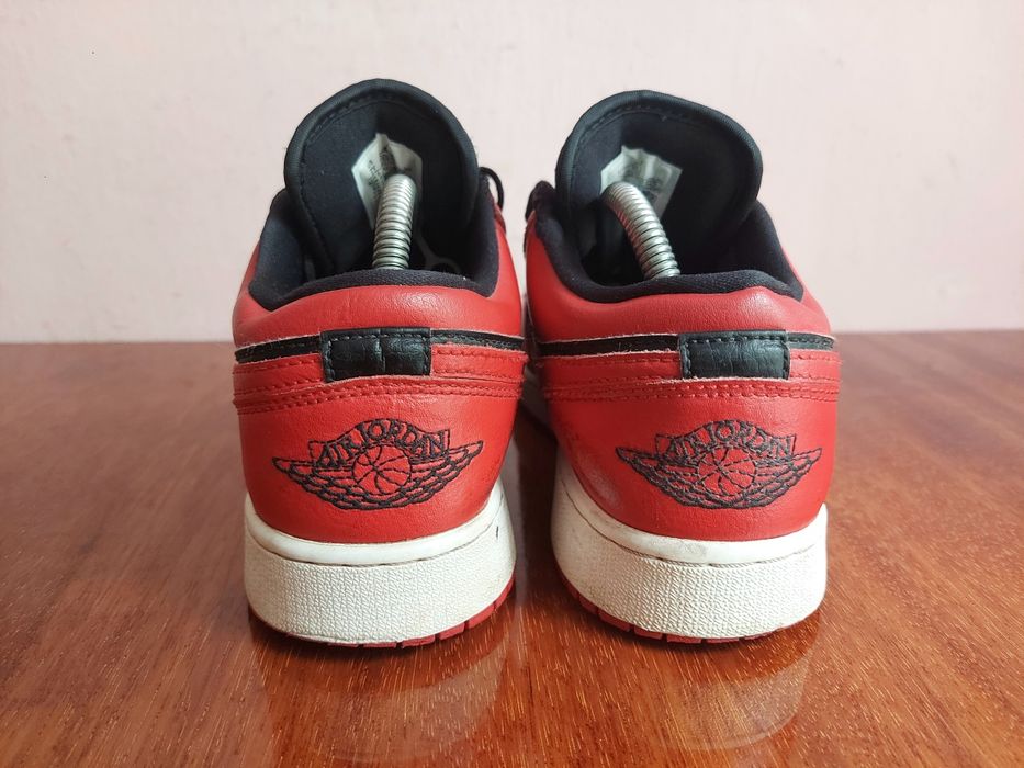 Кроссовки фірми air Jordan nike оригінал 

Розмір по бірці:
Us 7y  UK